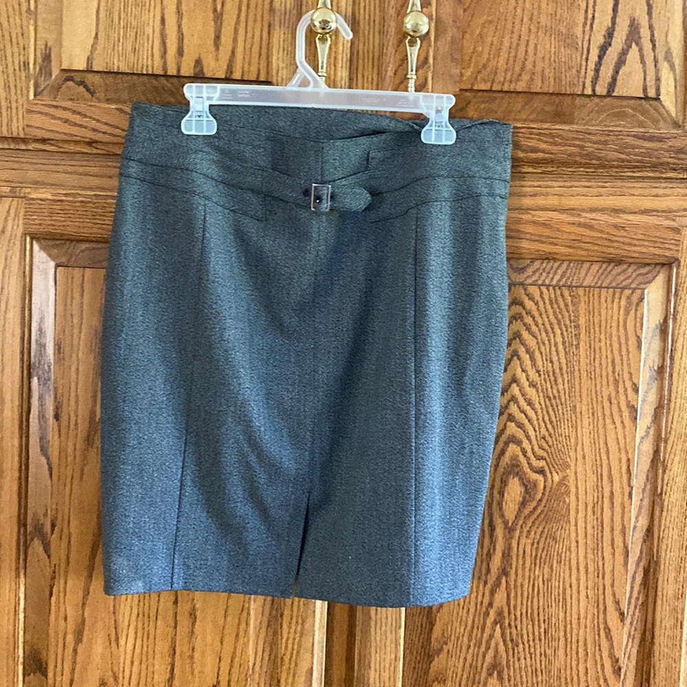 Express size 12 pencil skirt.  Worn once for interview
